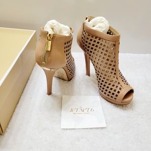 Michael kors jet set 7.5 NIB